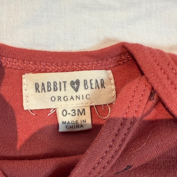 Rabbit + Bear - Red Organic Cotton Long Sleeve Baby Onesie with Bow Print - Picture 3 of 3